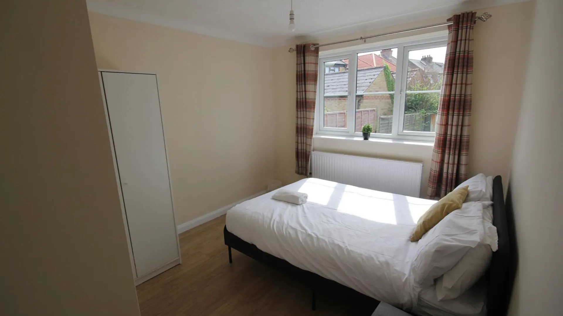 Appartamento Whitehall Place Uxbridge